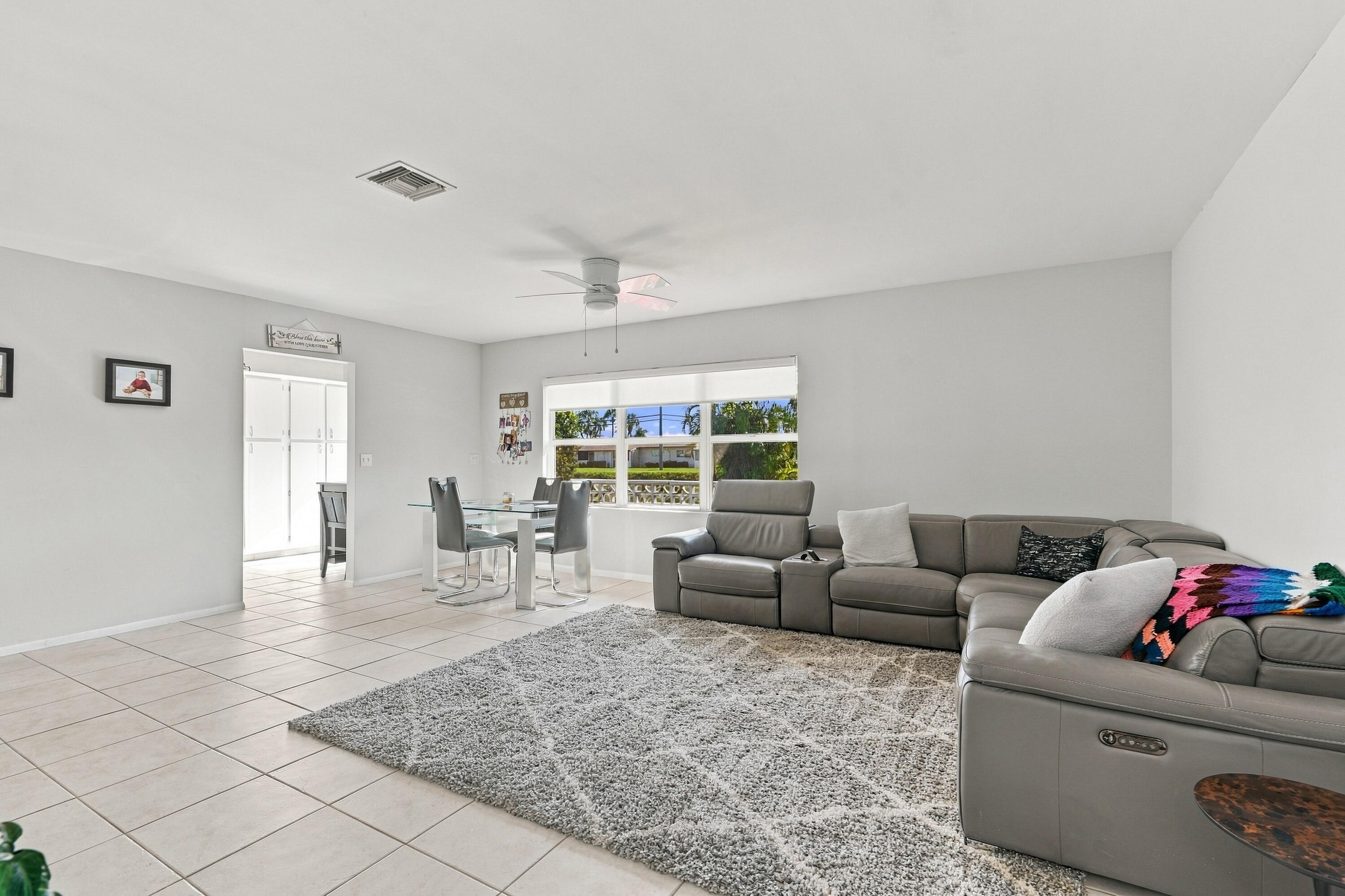 2886 FERNLEY Drive E 32