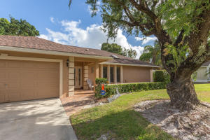 SOUTH SHORE 2 OF WELLINGT - Residential