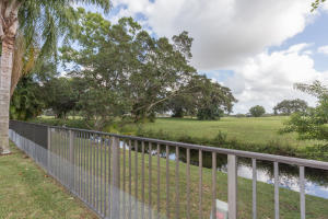 SOUTH SHORE 2 OF WELLINGT - Residential