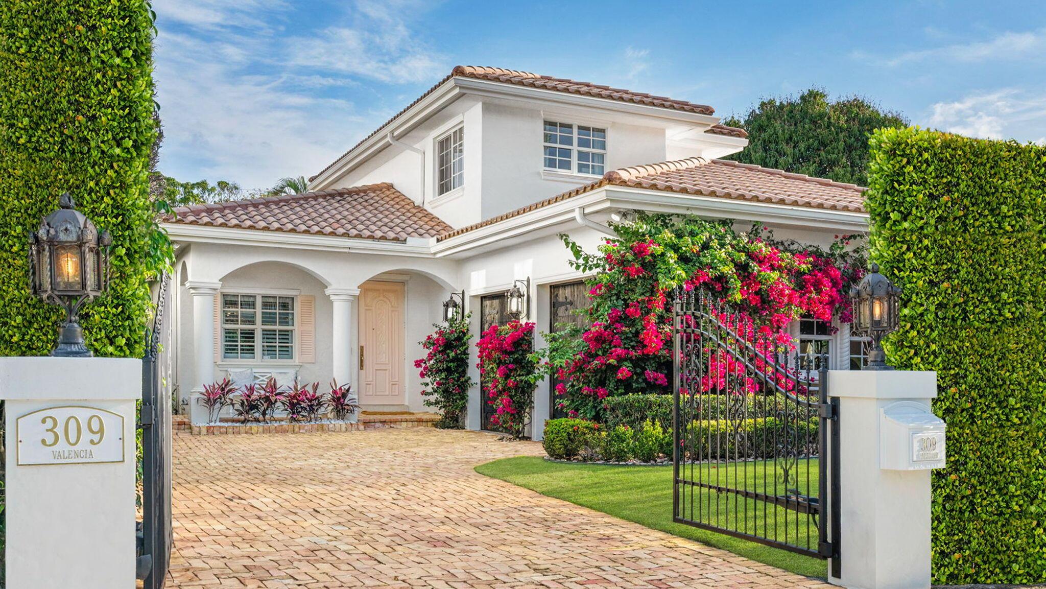 Turnkey Designer Home in Historic El Cid, West Palm BeachLocated in the coveted El Cid Historic District, this 4-bed, 4.5-bath luxury residence blends timeless design with modern comfort. Featuring soaring vaulted ceilings, an open-concept layout, and high-end custom finishes, the home is ideal for relaxed living and elegant entertaining.The chef's kitchen with bespoke cabinetry and integrated appliances flows into a dining banquette and opens through nano doors to a lush backyard oasis with a heated saltwater pool. The first-floor primary suite offers a spa-style bath and private terrace access, while all bedrooms feature en-suite baths.