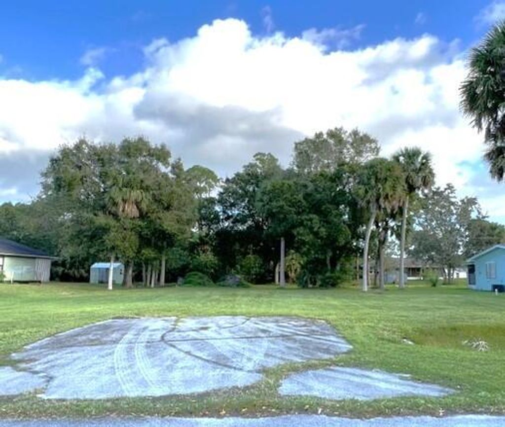 Photo of 7504 Salerno Road, Fort Pierce, FL 34951 (MLS # R10931365)