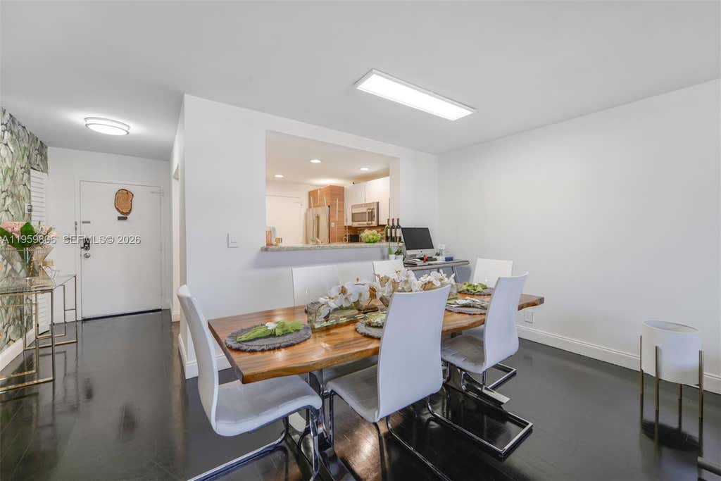 Photo of 400 NE 12th Avenue #505, Hallandale Beach, FL 33009 (MLS # A11959806)