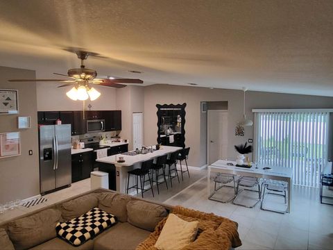 A home in Port St Lucie