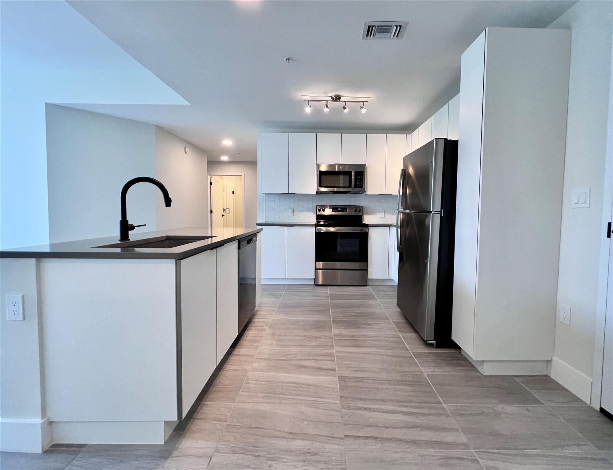 DANIA POINTE - Residential Lease