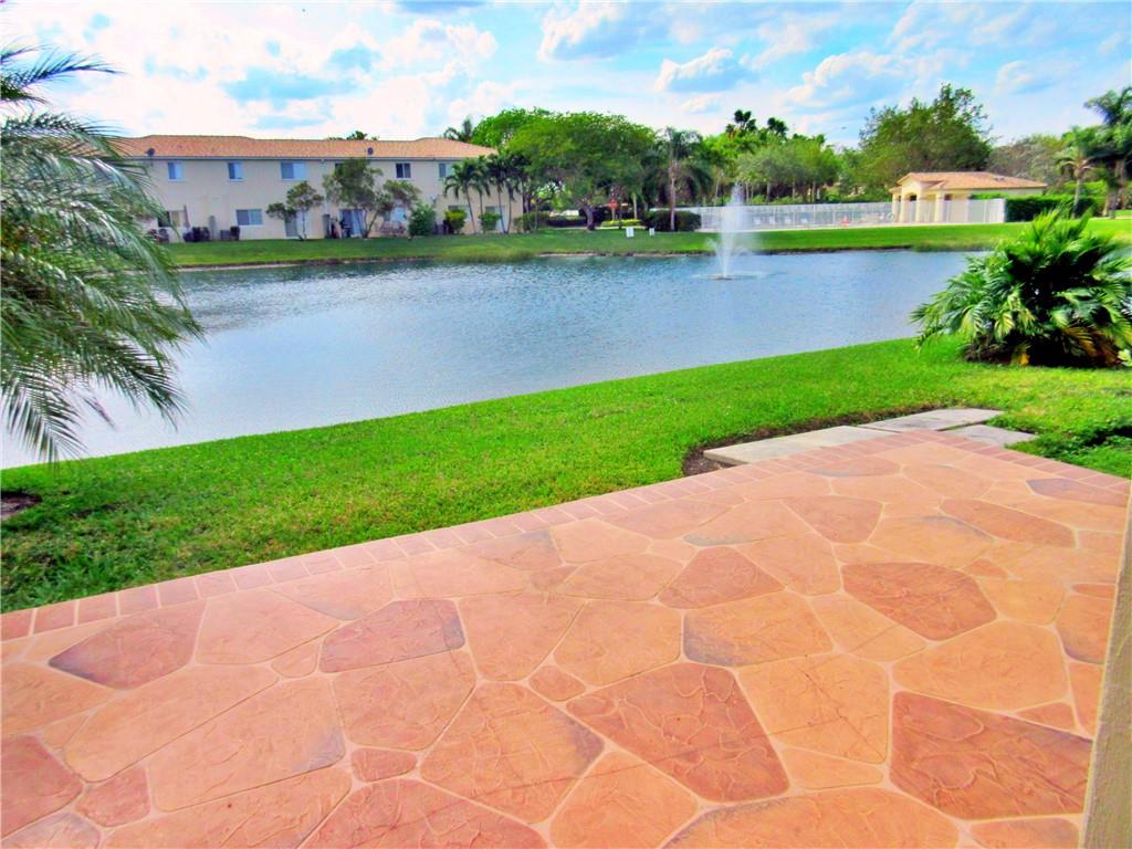 Lago Vista Coconut Creek - Residential