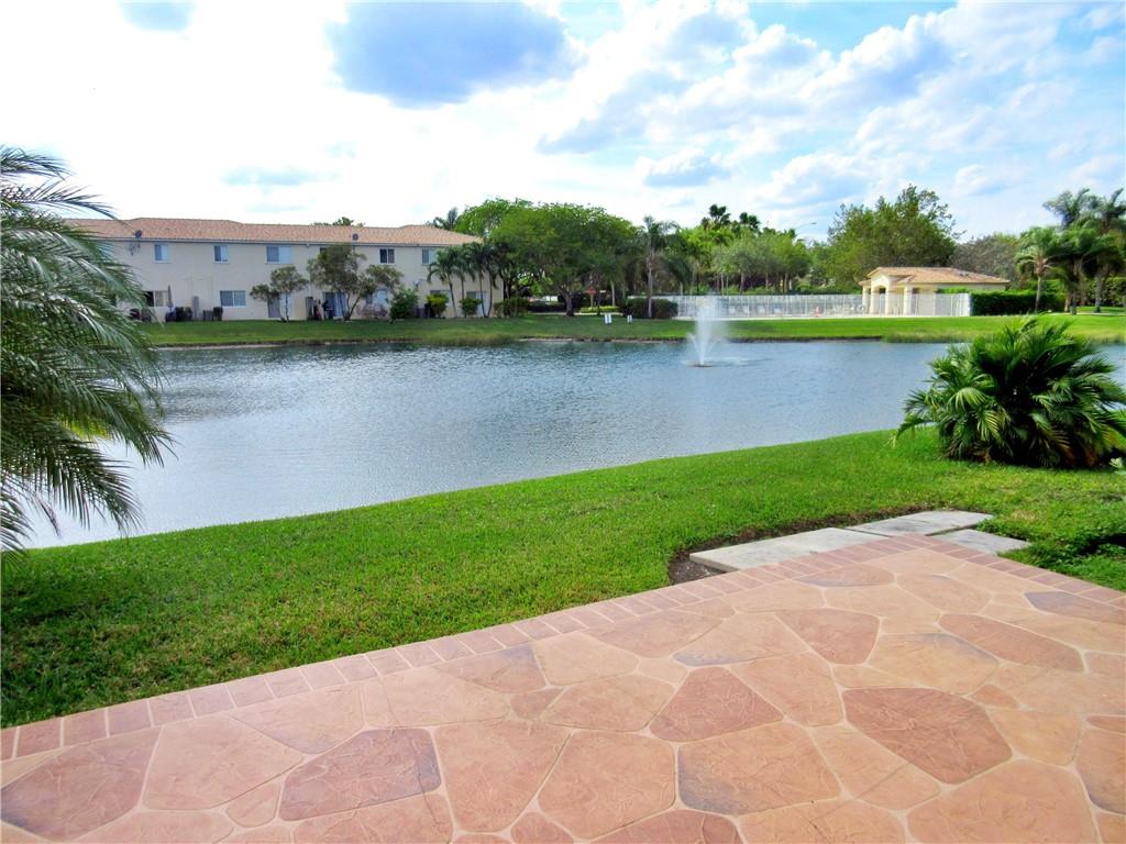 Lago Vista Coconut Creek - Residential