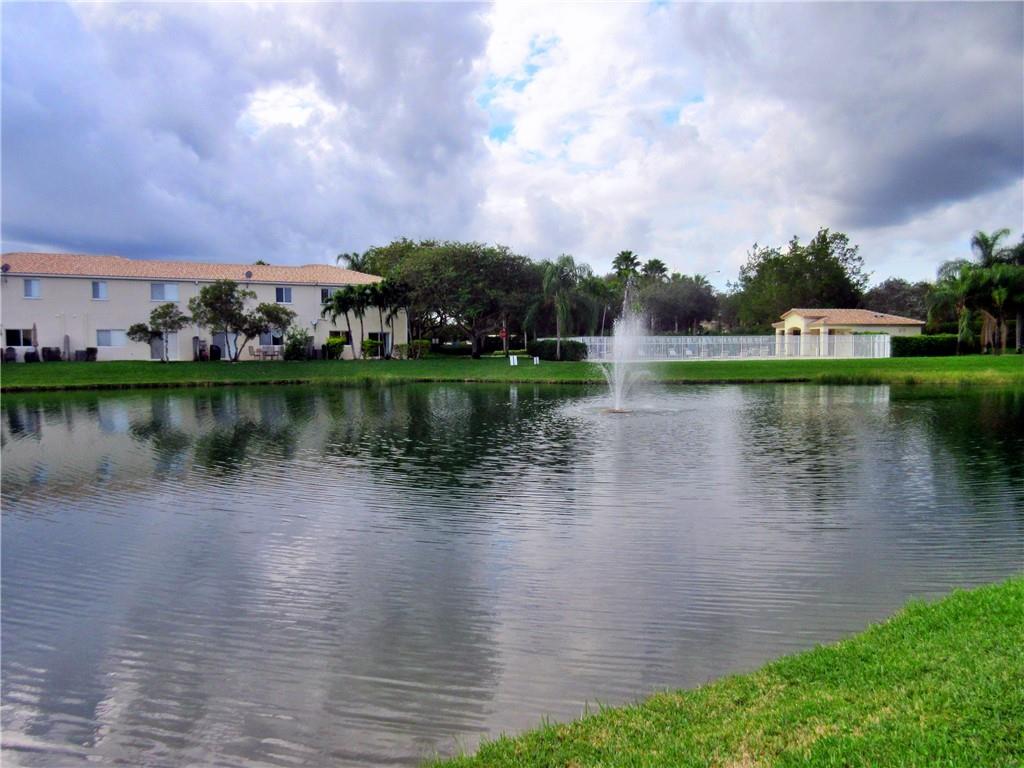 Lago Vista Coconut Creek - Residential