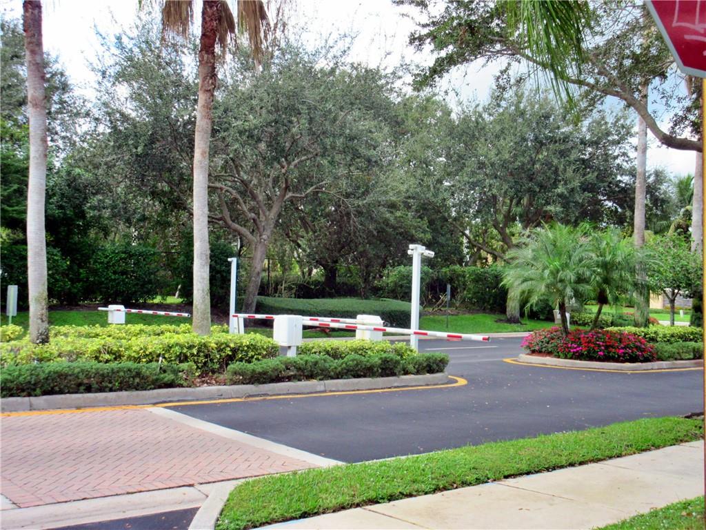 Lago Vista Coconut Creek - Residential