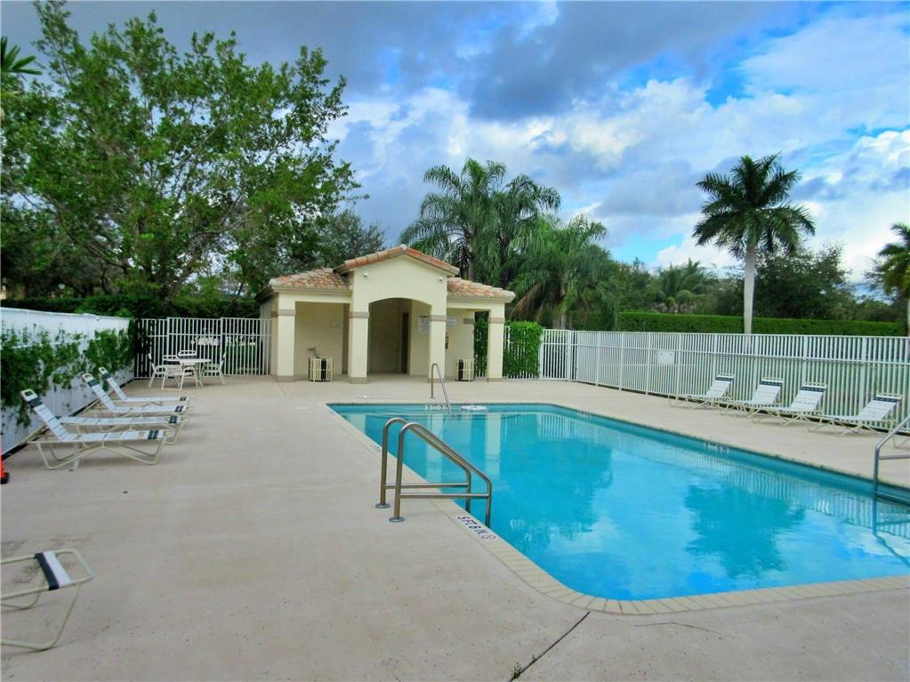 Lago Vista Coconut Creek - Residential