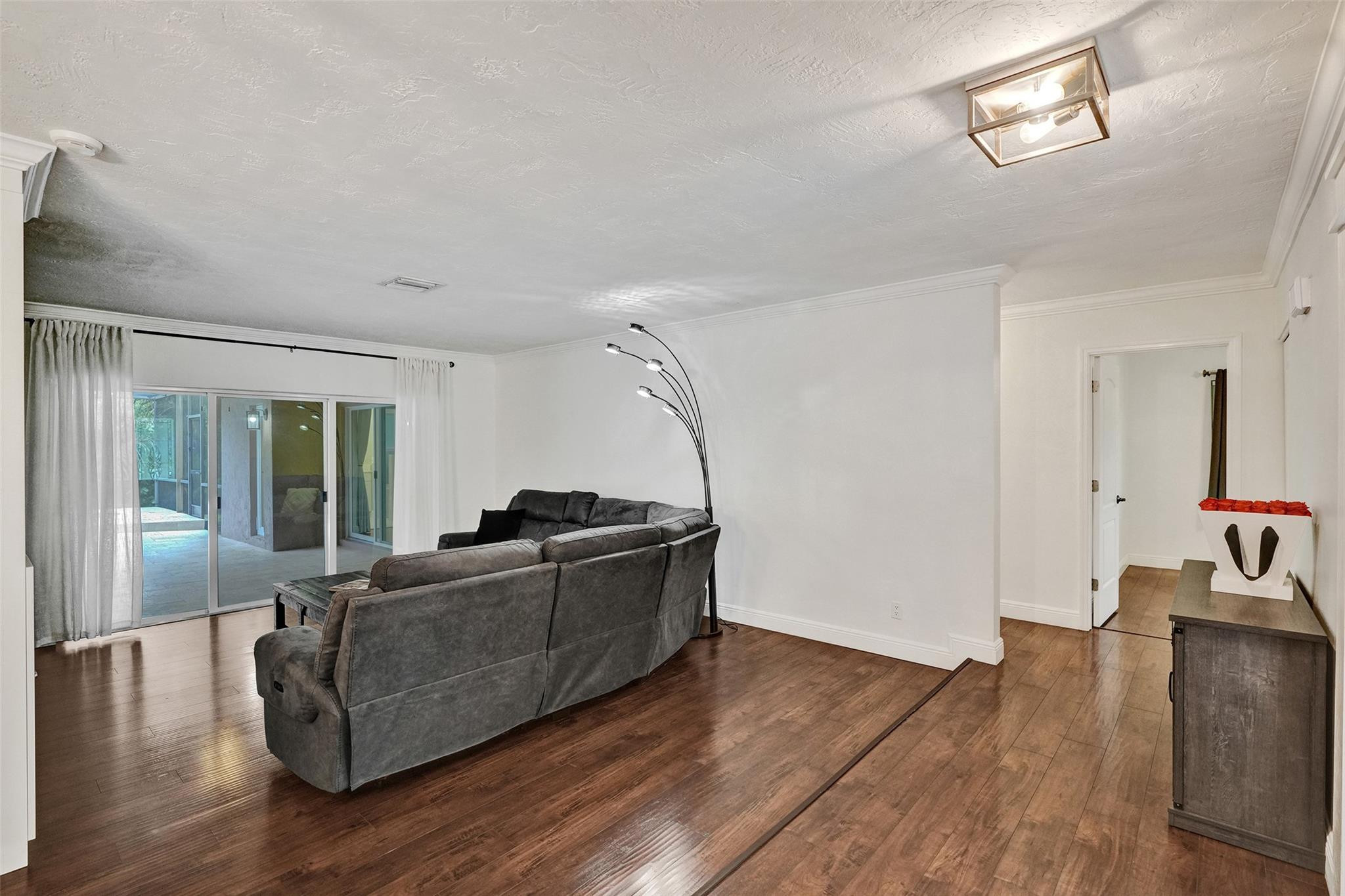 FLAMINGO GARDENS - Residential