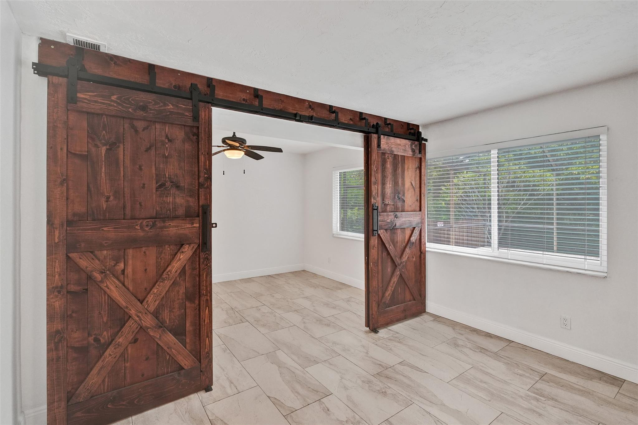 FLAMINGO GARDENS - Residential