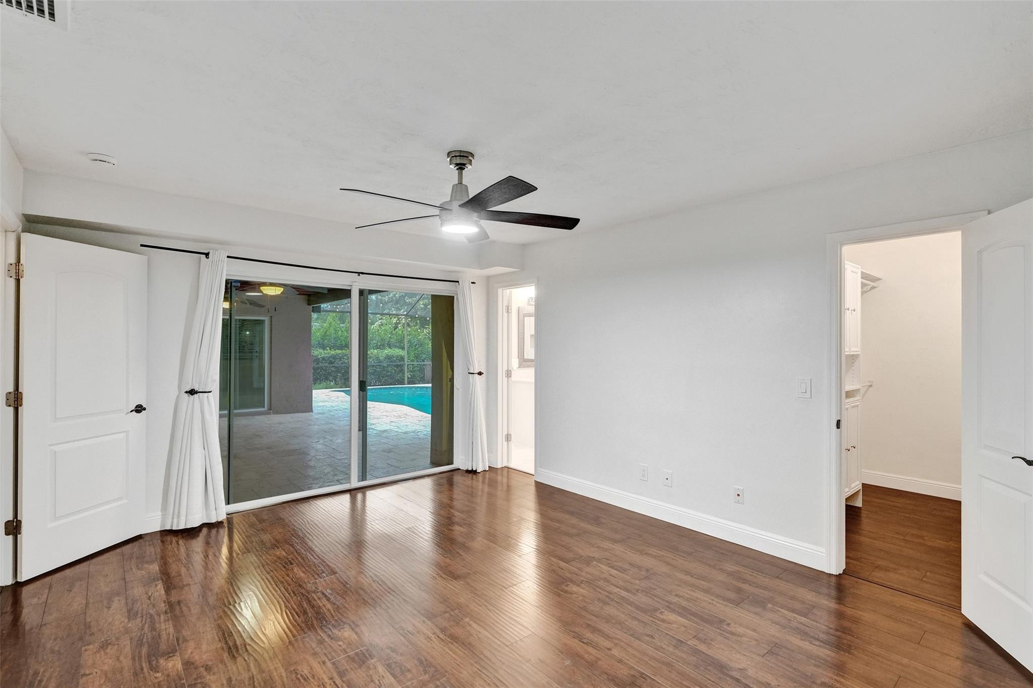 FLAMINGO GARDENS - Residential