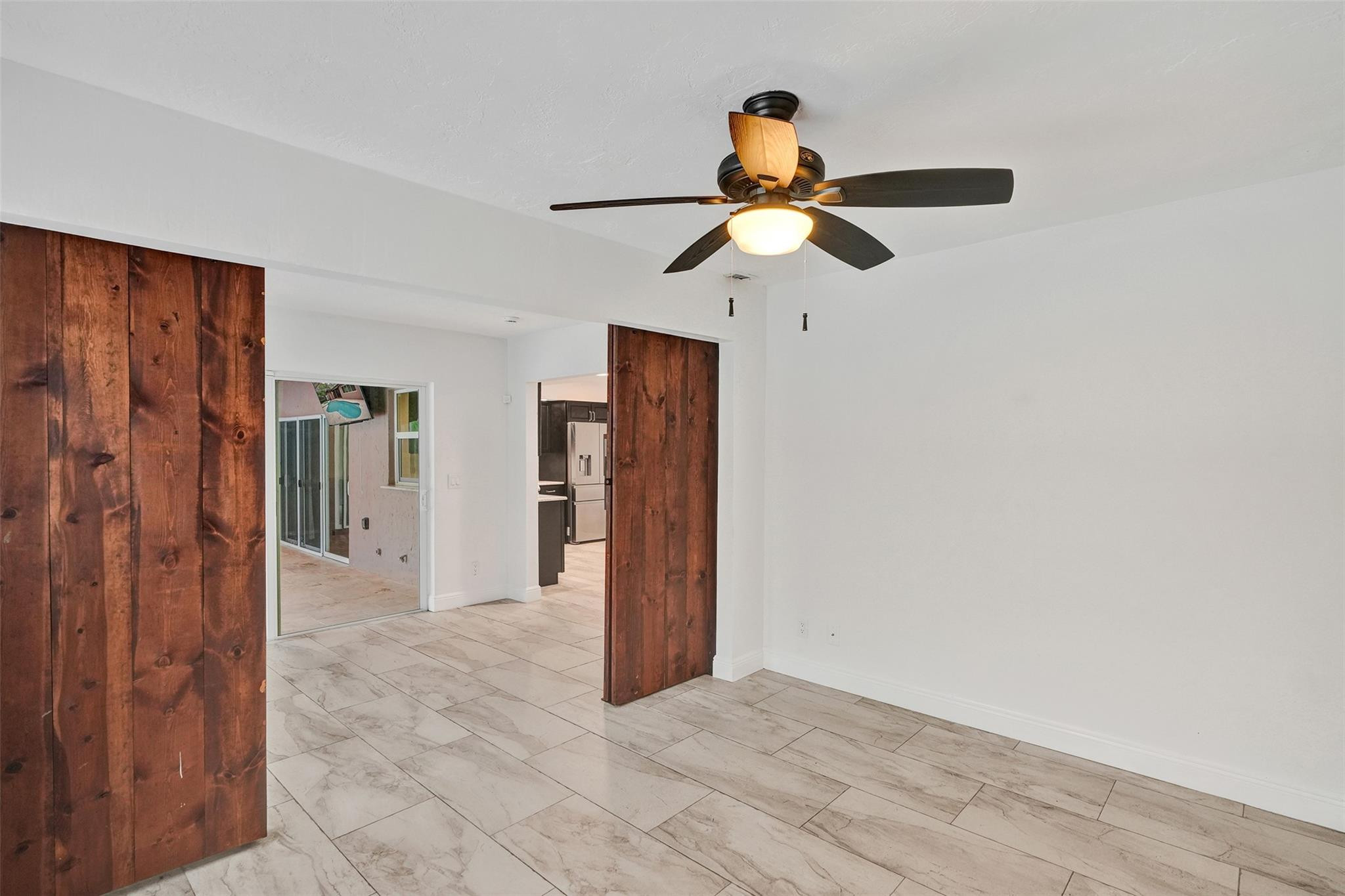 FLAMINGO GARDENS - Residential