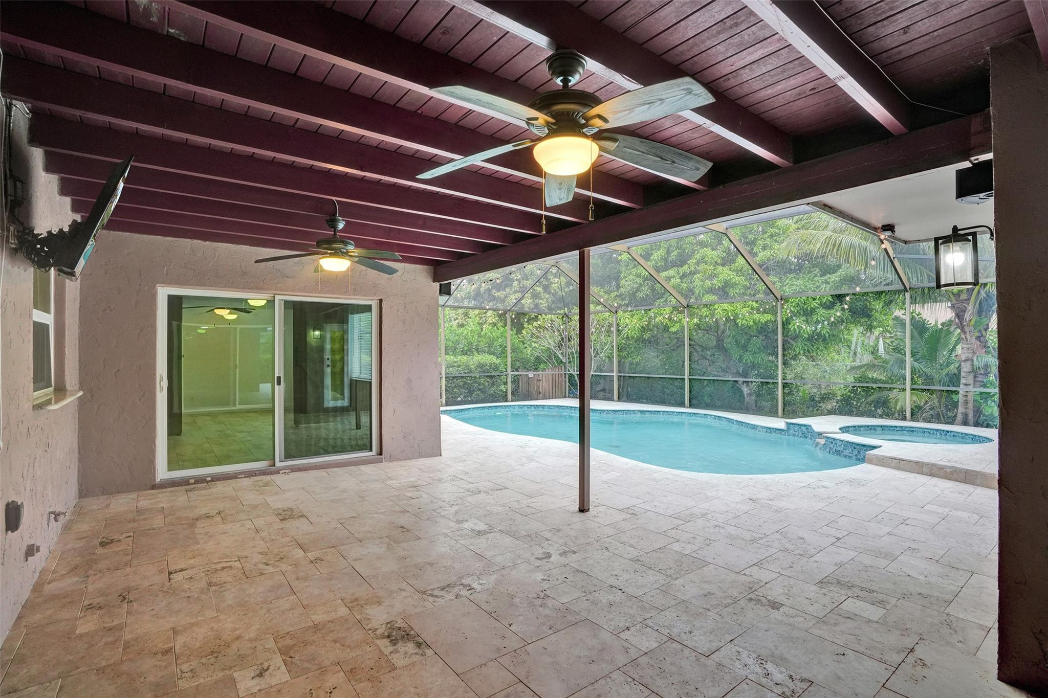 FLAMINGO GARDENS - Residential