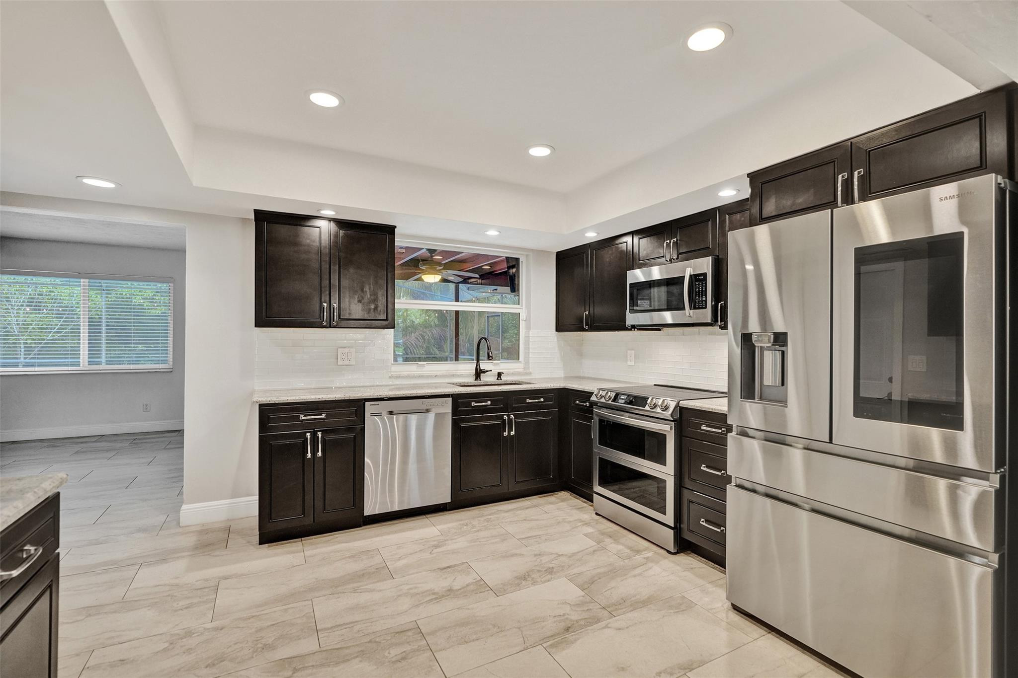 FLAMINGO GARDENS - Residential