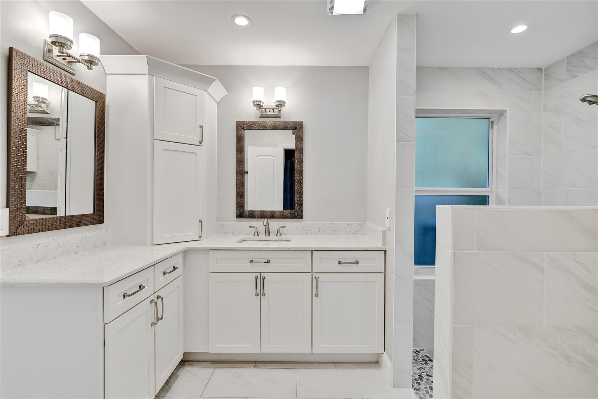 FLAMINGO GARDENS - Residential