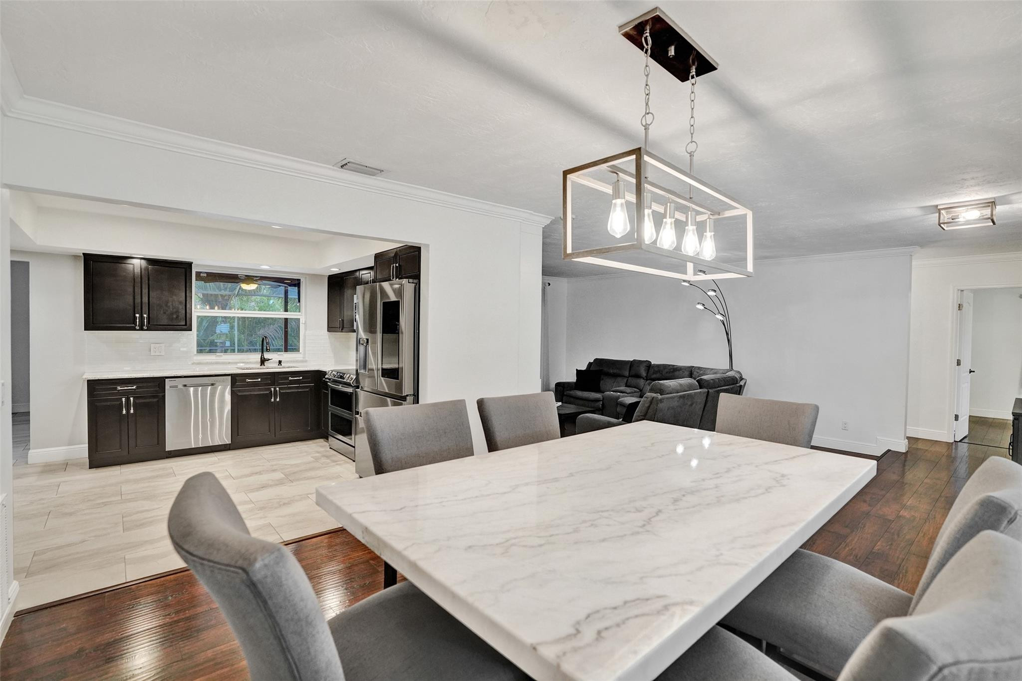 FLAMINGO GARDENS - Residential