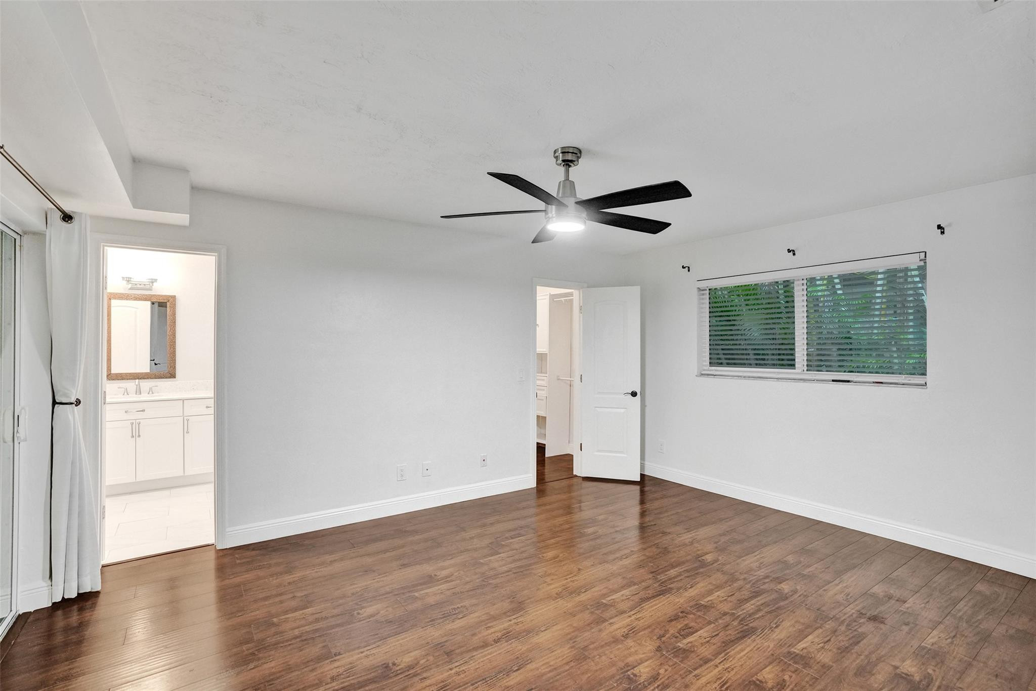 FLAMINGO GARDENS - Residential