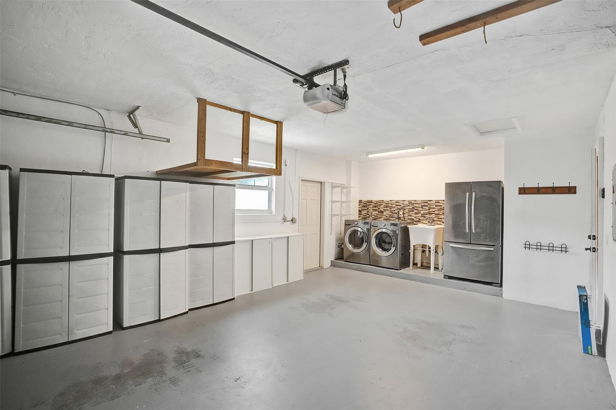 FLAMINGO GARDENS - Residential