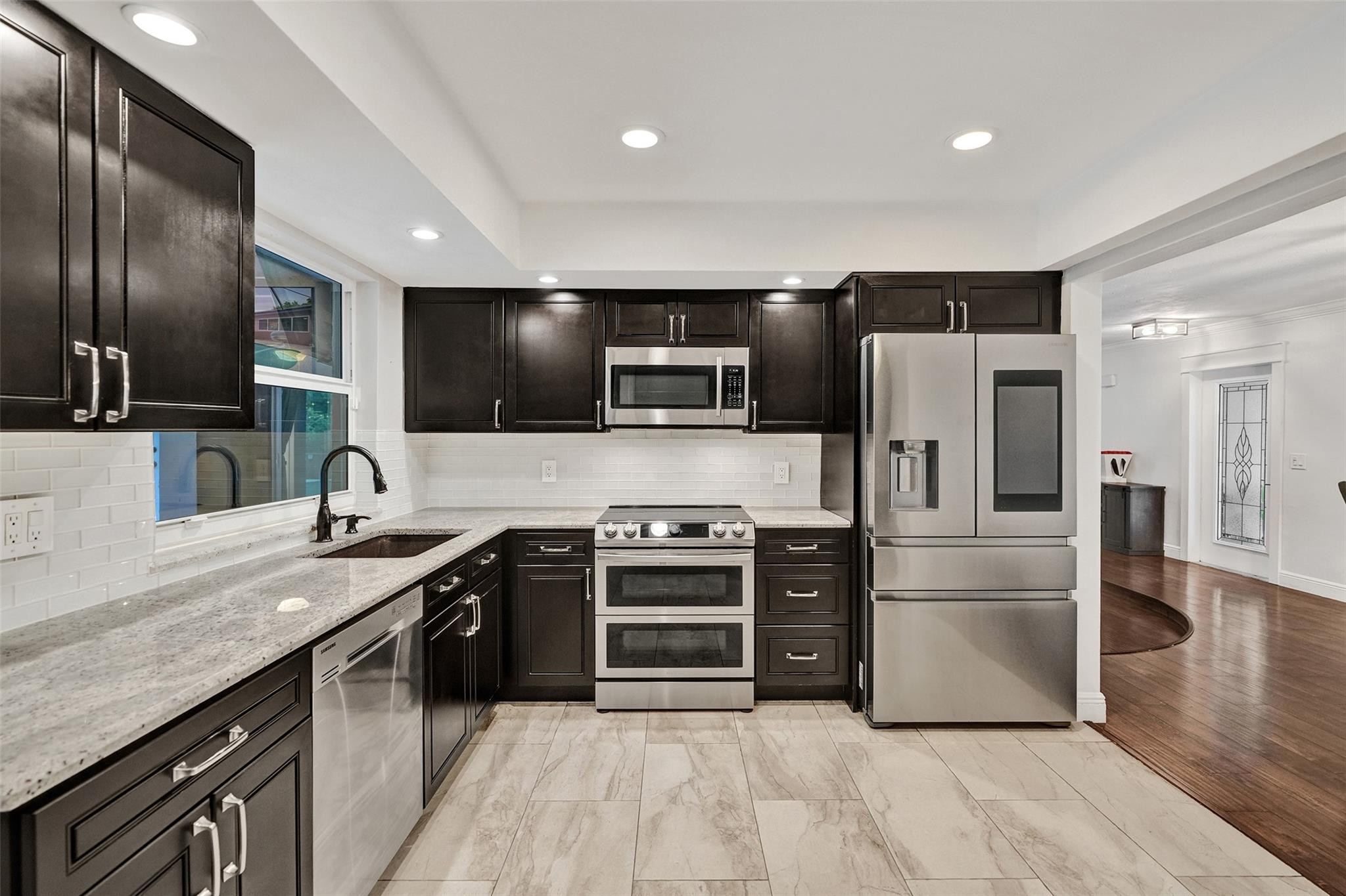 FLAMINGO GARDENS - Residential