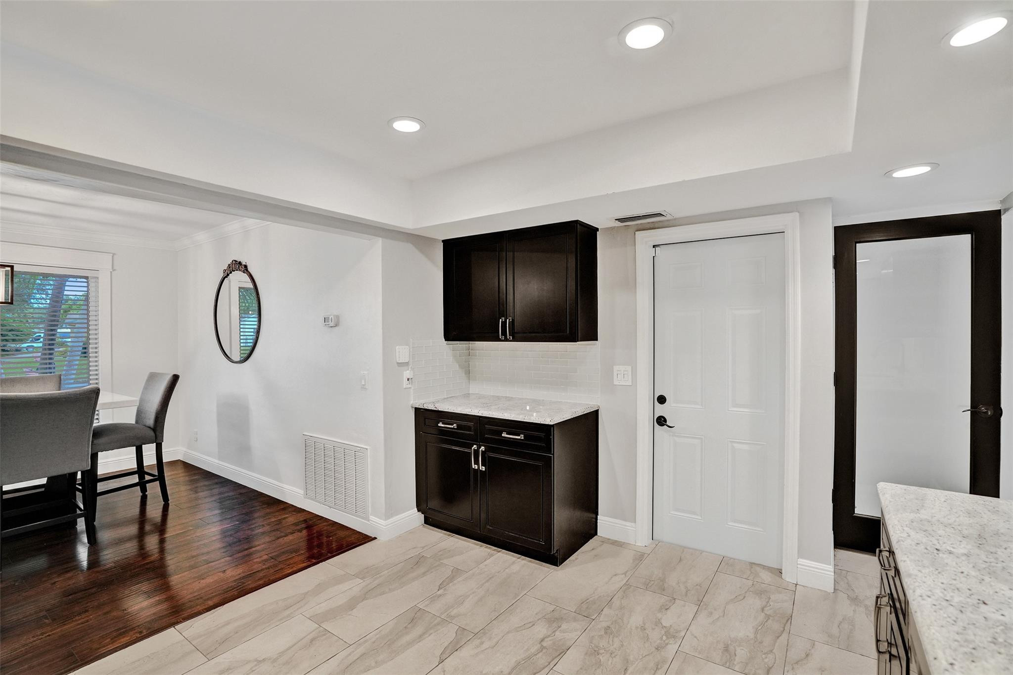 FLAMINGO GARDENS - Residential