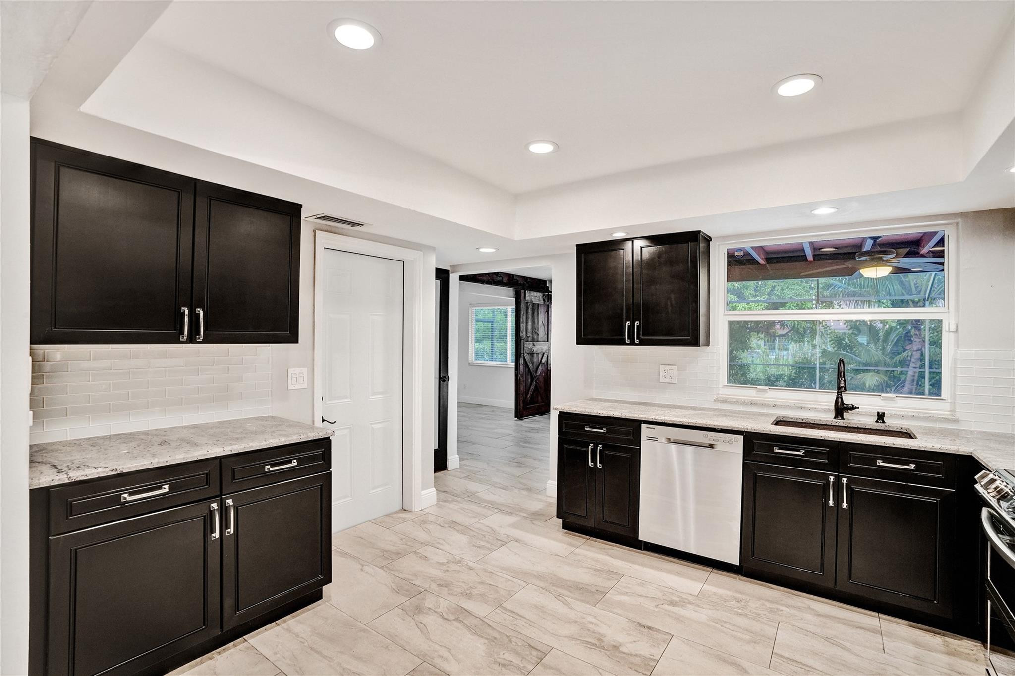 FLAMINGO GARDENS - Residential