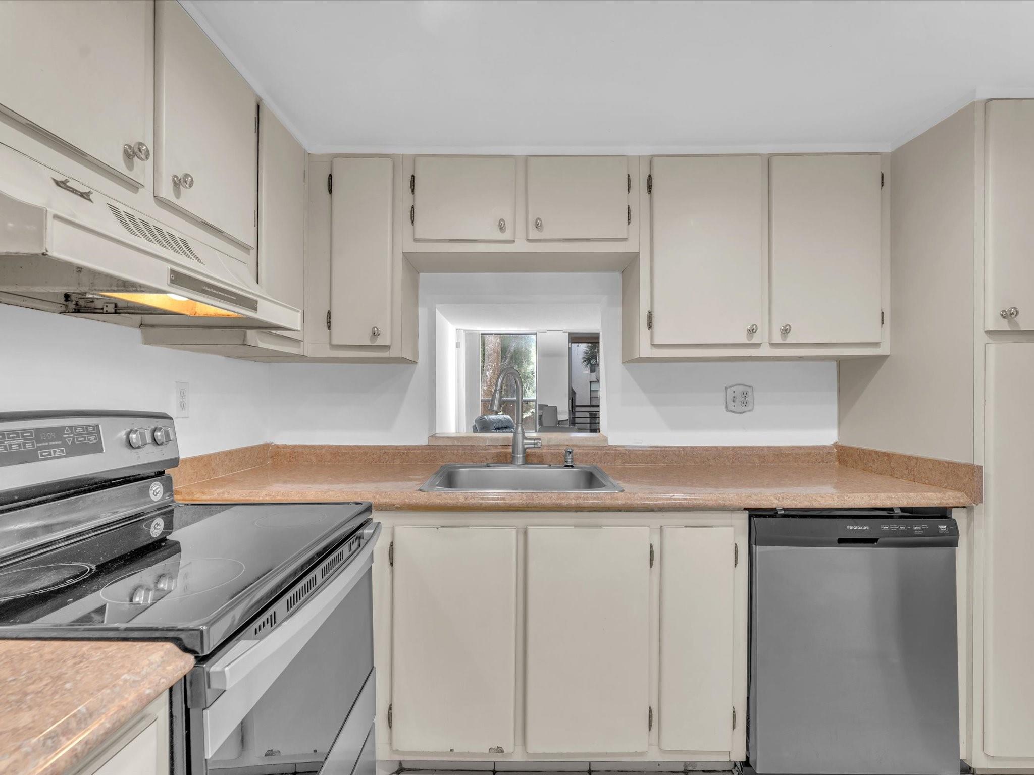 7750 W Mcnab Rd 202