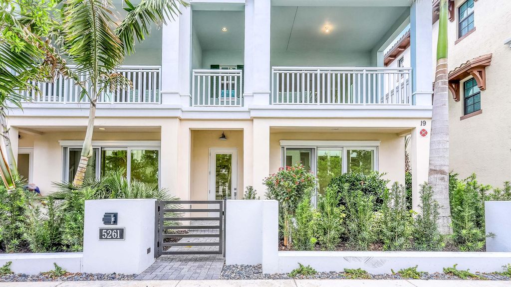 Photo of 5261 Beckman Terrace, Palm Beach Gardens, FL 33418 (MLS # R10977725)