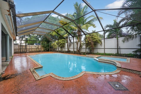 Tiny photo for 264 NW 79TH Avenue, Margate, FL 33063 (MLS # B26086279)