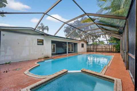Tiny photo for 264 NW 79TH Avenue, Margate, FL 33063 (MLS # B26086279)
