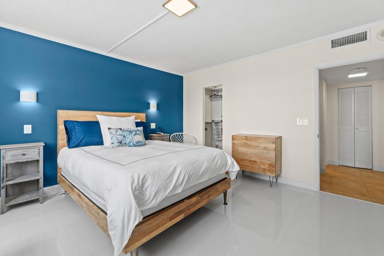 PATRICIAN OF PALM BEACH C - Residential Lease