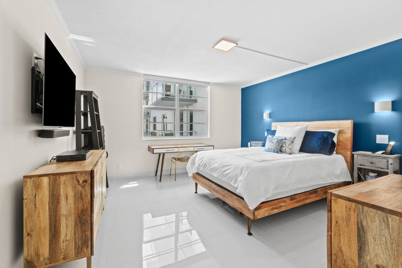 PATRICIAN OF PALM BEACH C - Residential Lease