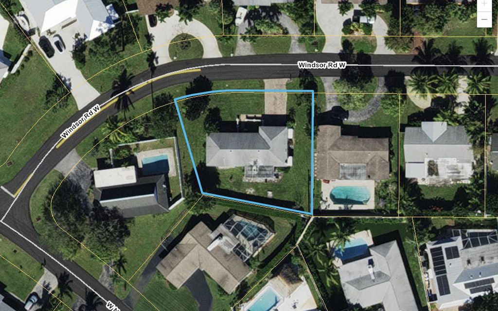 Photo of 202 Windsor Road W, Jupiter, FL 33469 (MLS # R11057603)