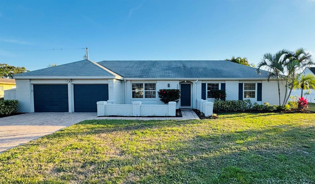 Photo of 202 Windsor Road W, Jupiter, FL 33469 (MLS # R11057603)