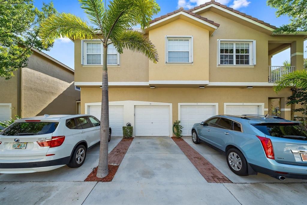 Photo of 106 Lighthouse Circle Cir #H, Tequesta, FL 33469 (MLS # R10716006)