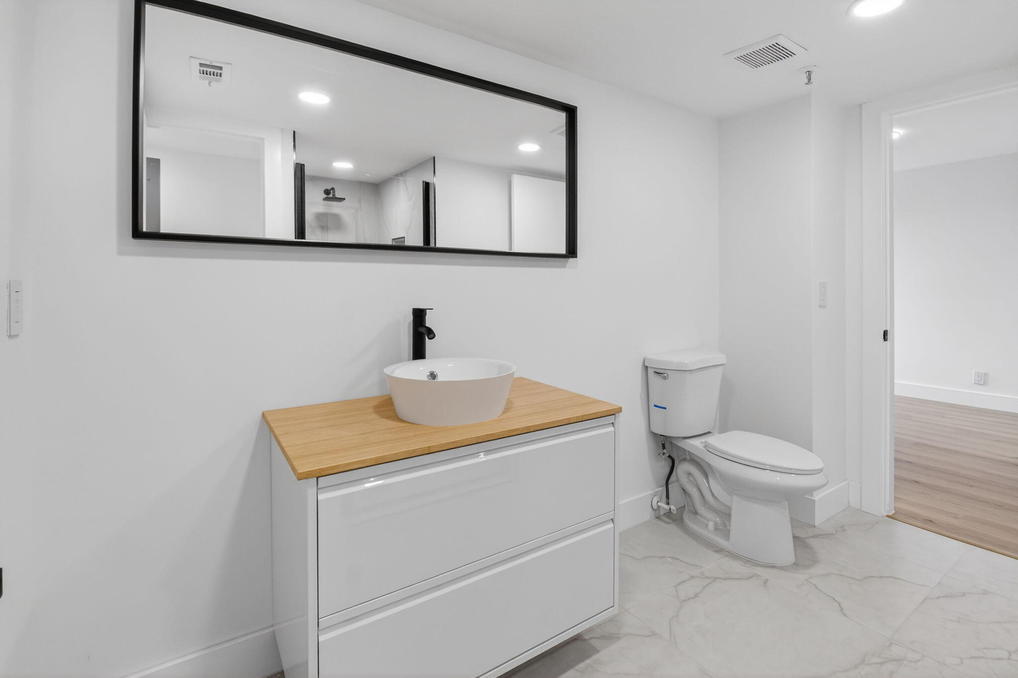 HUNTINGTON LAKES SEC ONE CONDOS - Residential