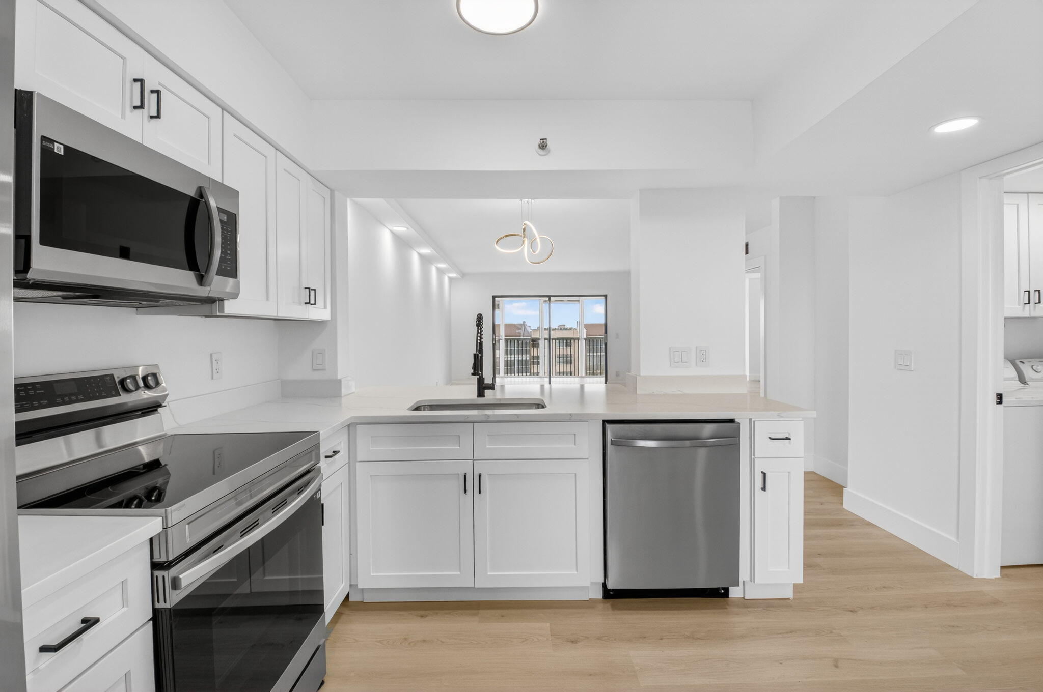 14475 Strathmore Lane 808