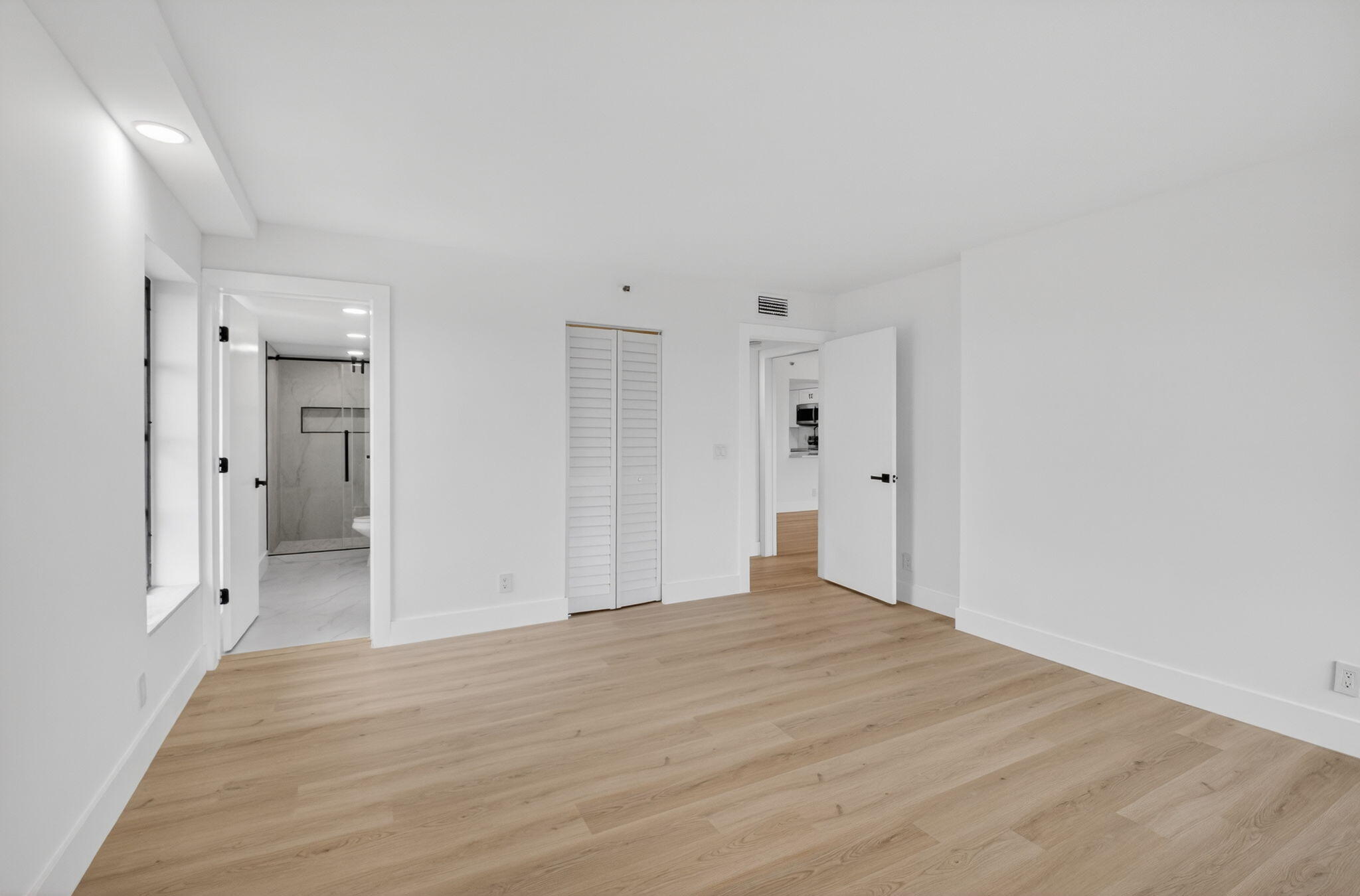 HUNTINGTON LAKES SEC ONE CONDOS - Residential