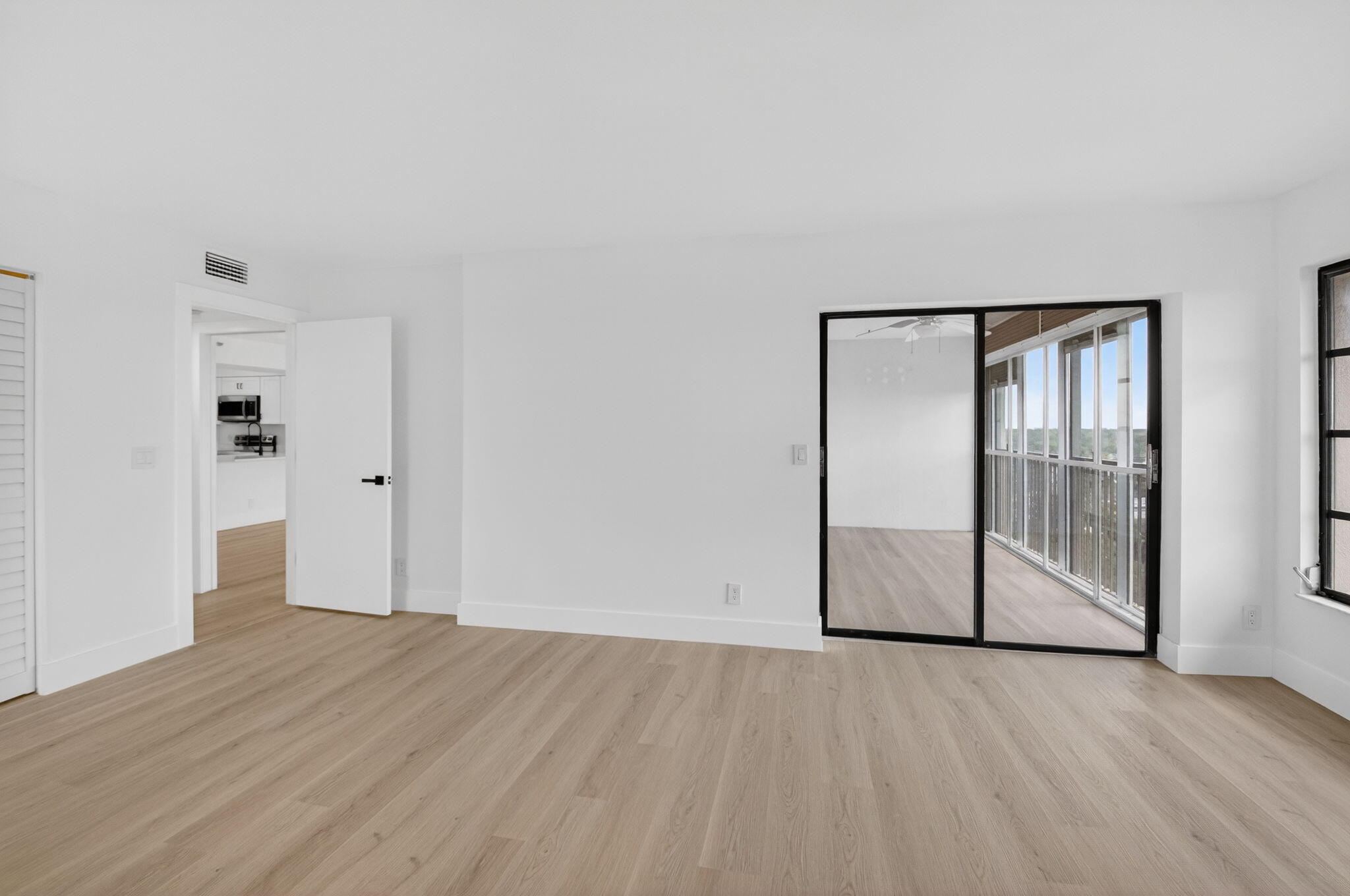 HUNTINGTON LAKES SEC ONE CONDOS - Residential