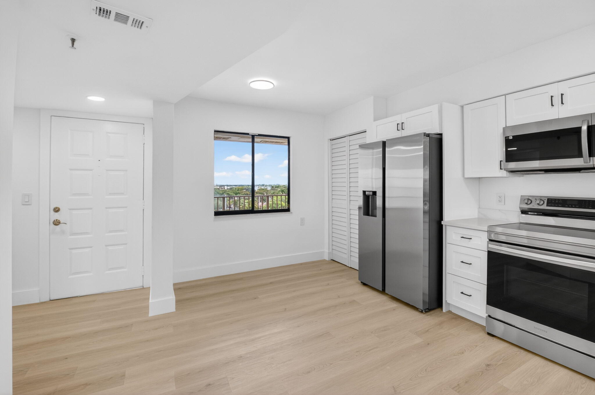 HUNTINGTON LAKES SEC ONE CONDOS - Residential