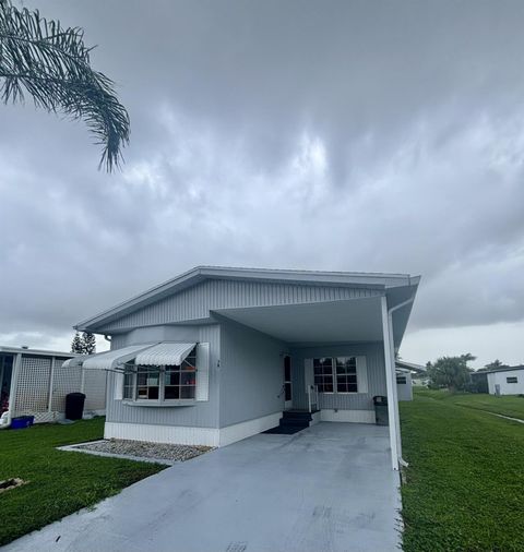 38 Camino Del Rio Port St Lucie FL 34952