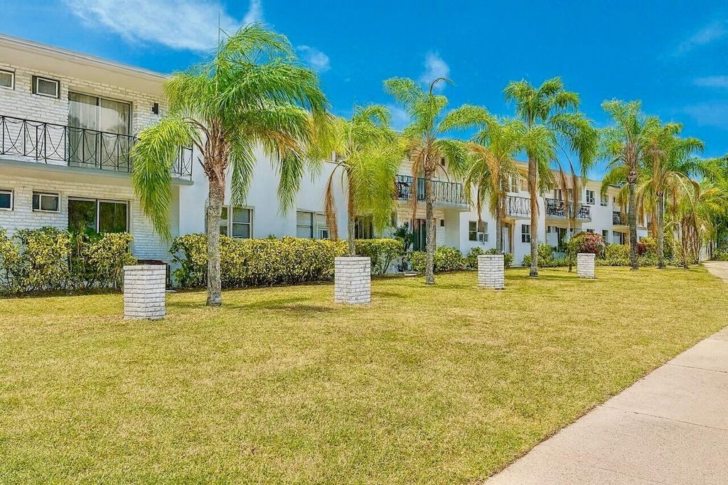 Photo of 6150 SW 37th Street, Davie, FL 33314 (MLS # B26032126)