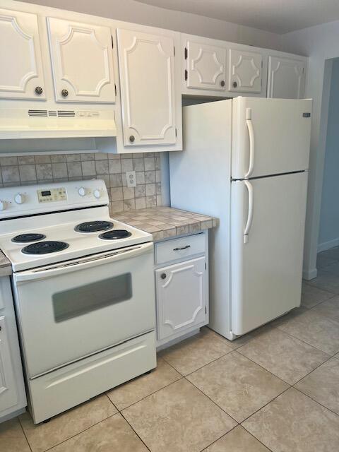 108 Paradise Harbour Boulevard 209