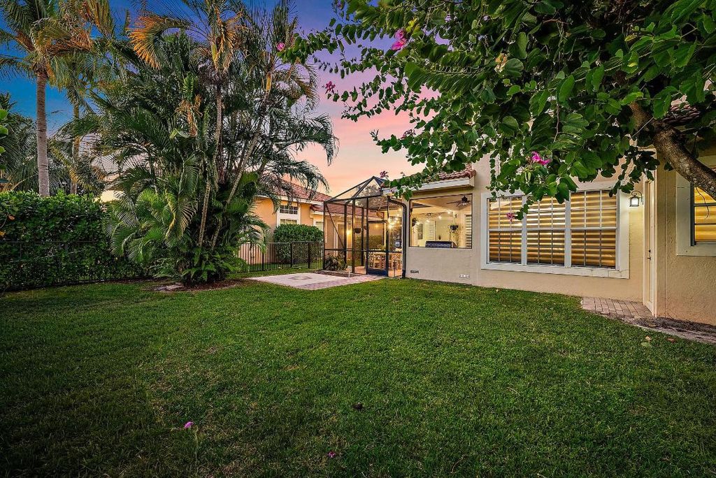 Photo of 114 Via Santa Cruz, Jupiter, FL 33458 (MLS # R11140497)