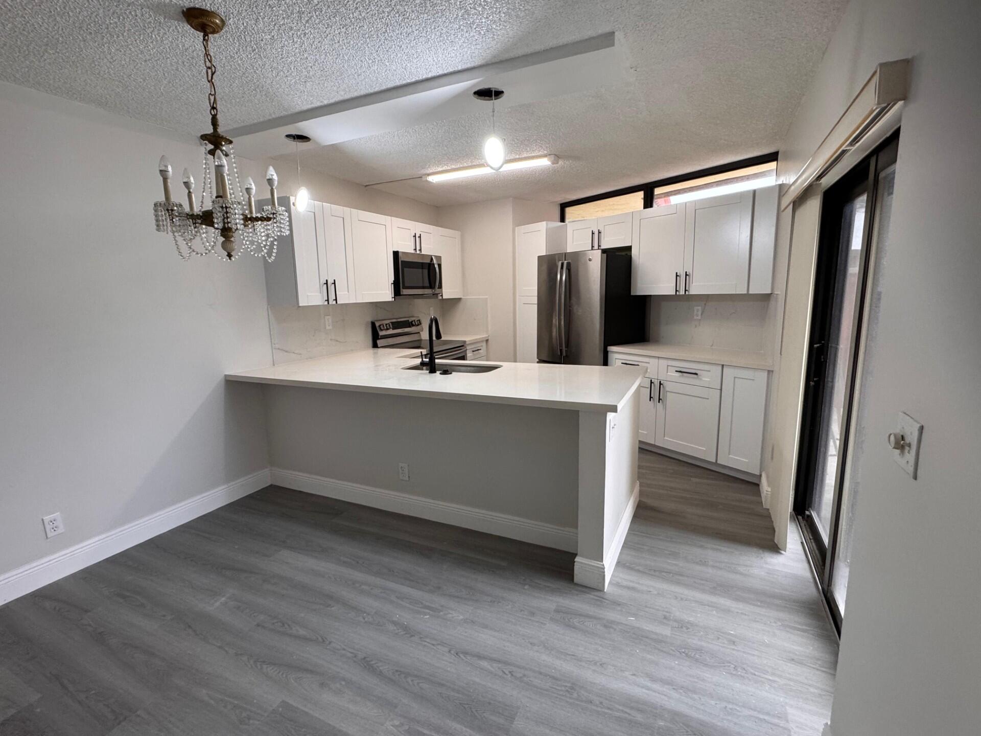 3861 Victoria Drive 3861