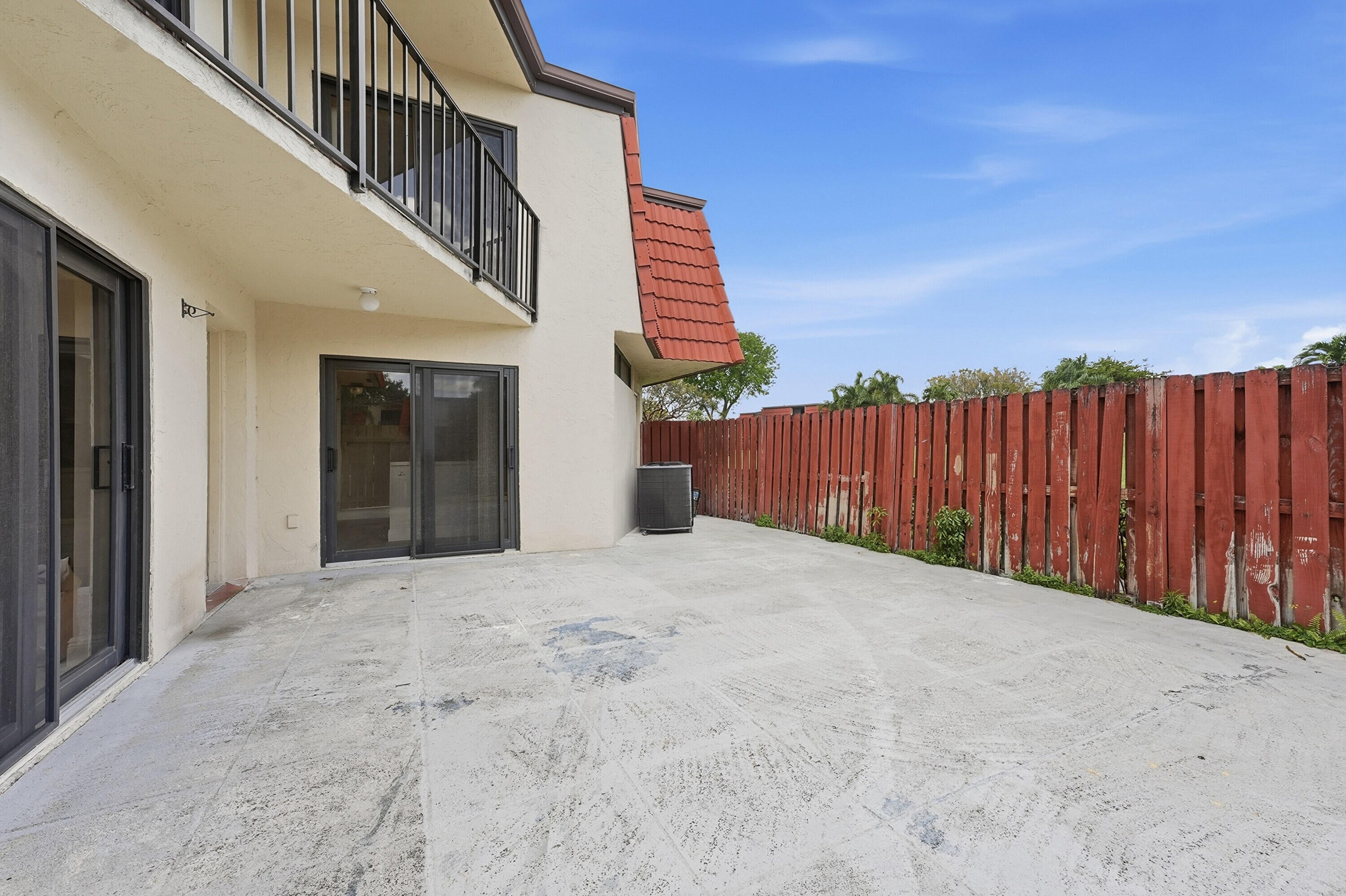 3861 Victoria Drive 3861