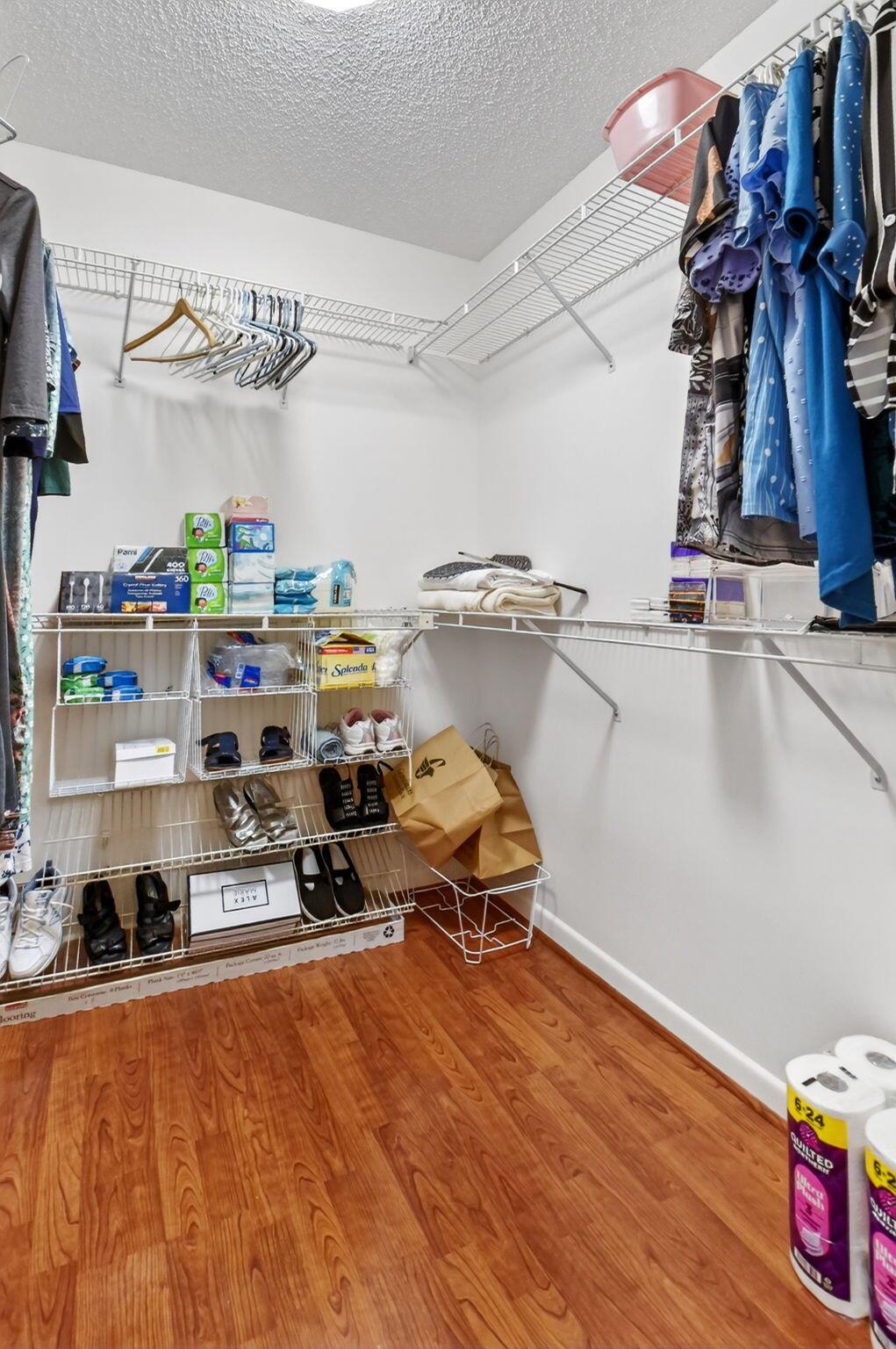 EXCELLENTE VILLAGE A,B,C, - Residential