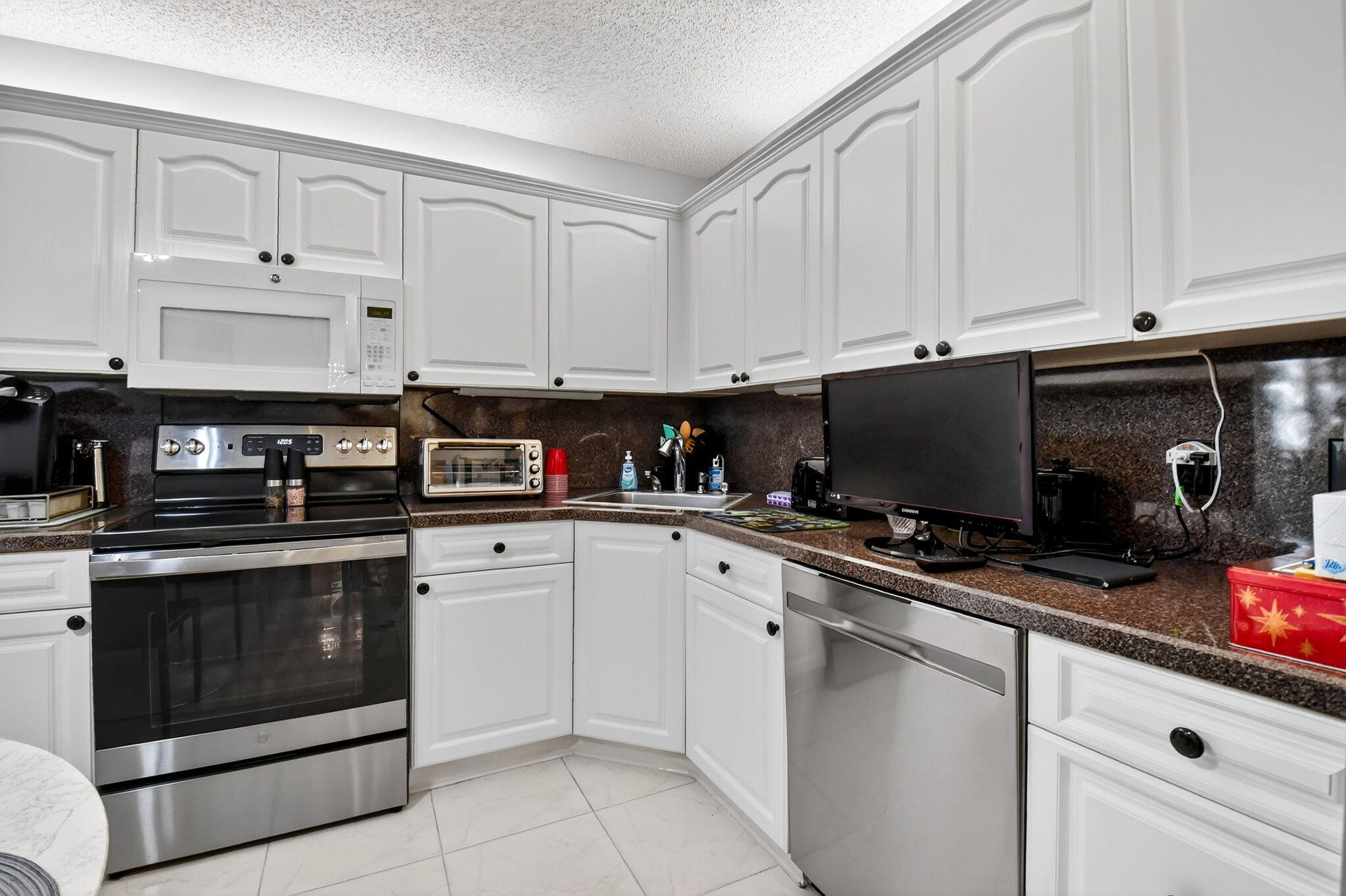 EXCELLENTE VILLAGE A,B,C,D,F, & G CONDO - Residential