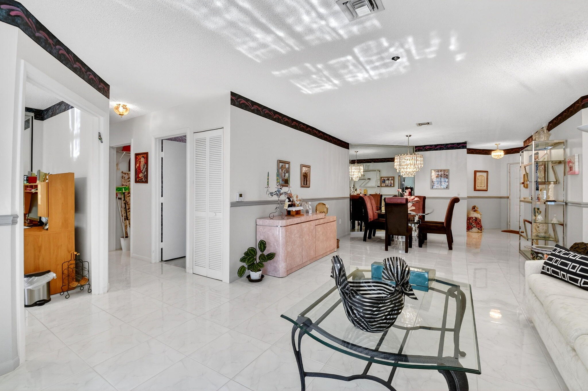 EXCELLENTE VILLAGE A,B,C,D,F, & G CONDO - Residential