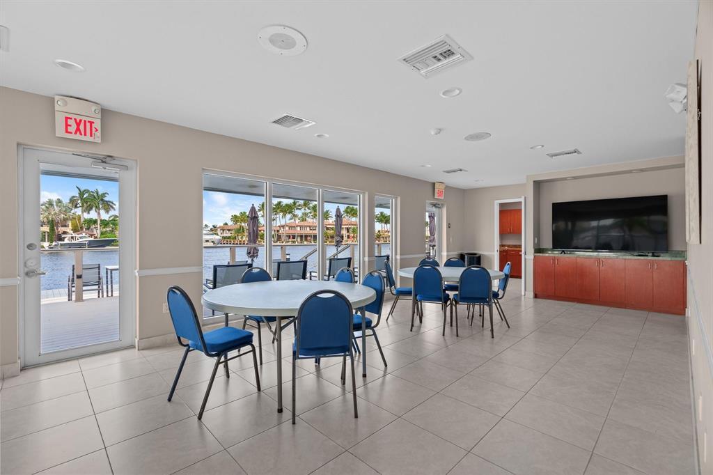 CORAL RIDGE TOWERS NORTH CO-OP - Residential